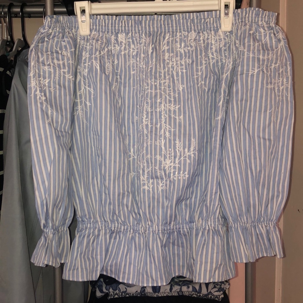 Gorgeous Off the Shoulder Blouse ✨